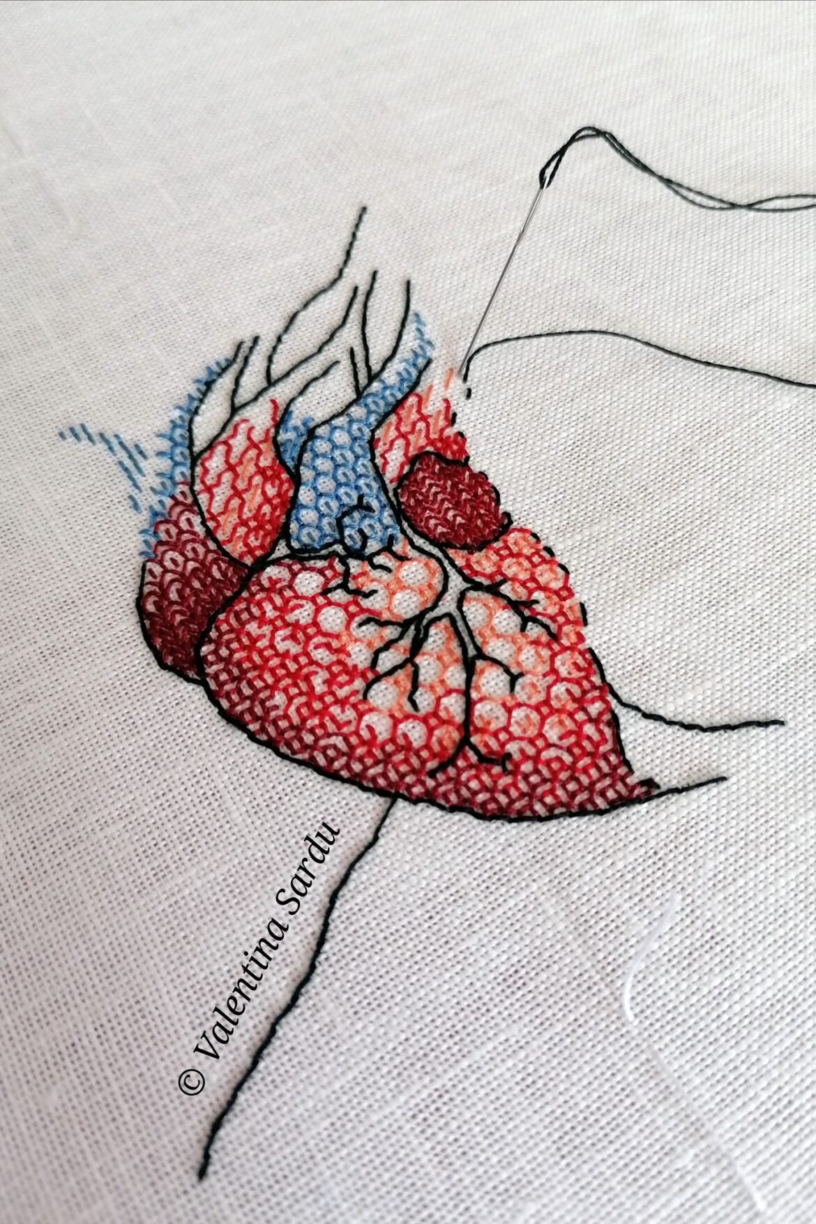 Blackwork heart by Valentina Sardu